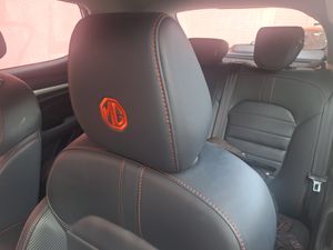MG ZS 1.5 LUXURY 
