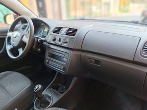 Skoda Fabia YOUNG  12V 60CV 