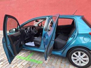Toyota Yaris 1.3  100cv active 