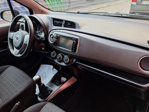 Toyota Yaris 1.3  100cv active 