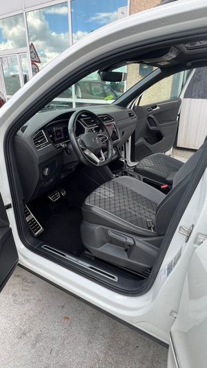 Volkswagen Tiguan RLine 2.0 TDI DSG   - Foto 17