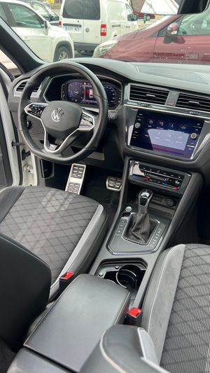 Volkswagen Tiguan RLine 2.0 TDI DSG   - Foto 13