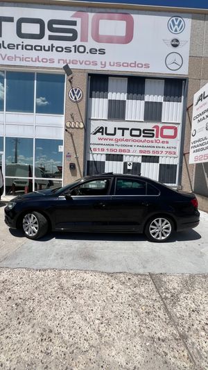 Volkswagen Jetta 1.6 TDI 105 DSG Advance Bluemotion Tech   - Foto 3