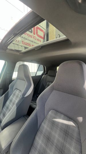Volkswagen Golf GTD   - Foto 13