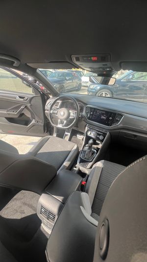 Volkswagen T-Roc motor 2.0 tdi 150cv pack r line   - Foto 12