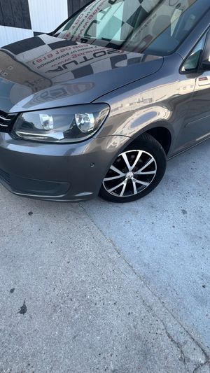 Volkswagen Touran 1.6 TDI 119gr. Advance Bmot Tech   - Foto 3