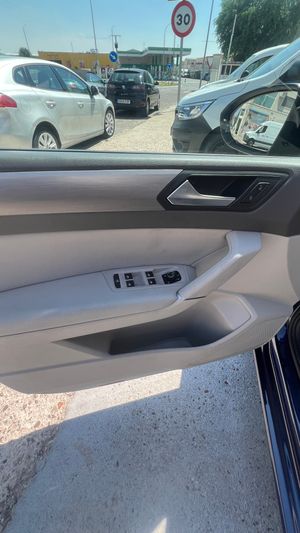 Volkswagen Touran 2.0 TDI 150CV BMT DSG 7plazas techo panoramico   - Foto 17
