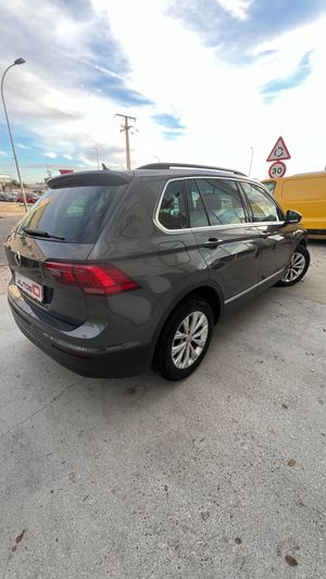 Volkswagen Tiguan 150 cv  - Foto 8