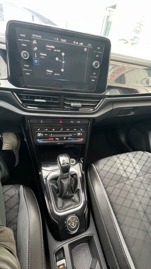 Volkswagen T-Roc RLine 2.0 TDI DSG 4x4 - Foto 21