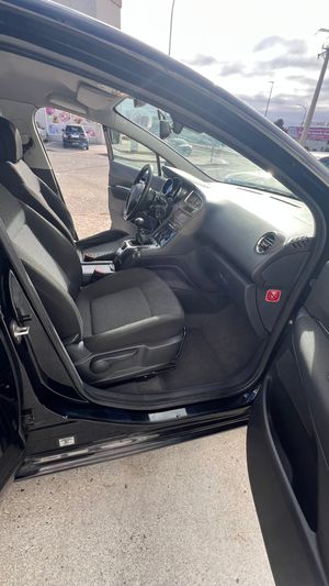 Peugeot 5008 1.6 HDI 112 FAP 7 plazas - Foto 12