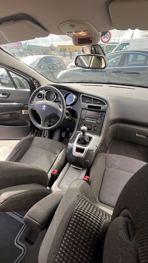 Peugeot 5008 1.6 HDI 112 FAP 7 plazas - Foto 10