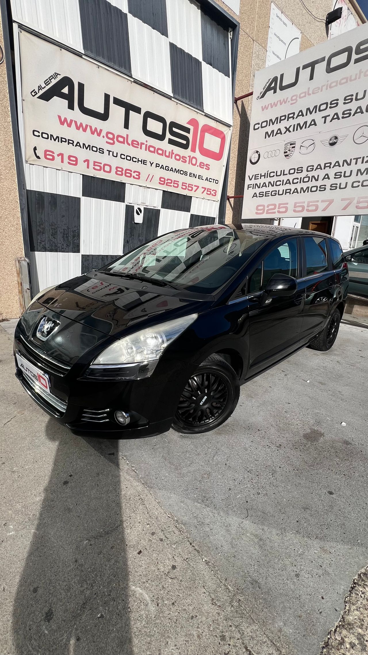 Peugeot 5008 1.6 HDI 112 FAP 7 plazas - Foto 1