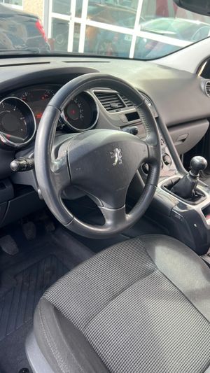 Peugeot 5008 1.6 HDI 112 FAP 7 plazas - Foto 16