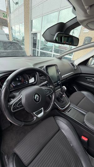 Renault Grand Scénic Diesel cambio automático 160cv 7 plazas - Foto 17
