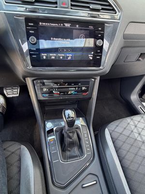 Volkswagen Tiguan 150cv R LINE - Foto 16