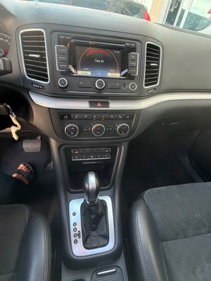 Volkswagen Sharan Sharan Advance 2.0 TDI 140 CV DSG Bluemotion Technology 7 plazas cambio automatico 177CV - Foto 17