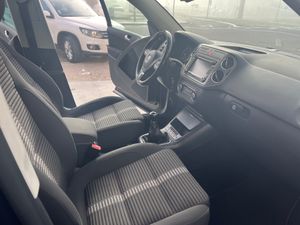 Volkswagen Tiguan 2.0 TDI   - Foto 11