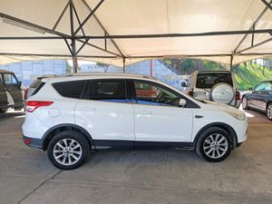 Ford Kuga 2.0 TDCI  PREMIUM 4X2   - Foto 3
