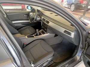 BMW Serie 3 318 i   - Foto 12