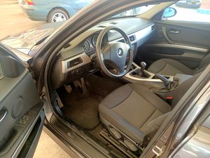 BMW Serie 3 318 i   - Foto 11