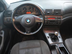 BMW Serie 3 Touring 318 i M   - Foto 10