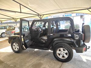 Jeep Wrangler 2.8 CRD SPORT   - Foto 24