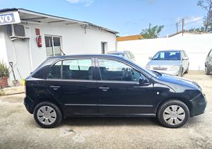 Skoda Fabia 1.2 YOUNG   - Foto 3