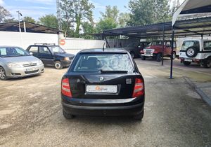 Skoda Fabia 1.2 YOUNG   - Foto 9