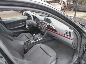 BMW Serie 3 Touring 320 D  SPORT   - Foto 12