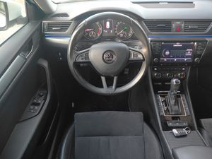 Skoda Superb 2.0 TDI 190 ADBLUE   - Foto 11