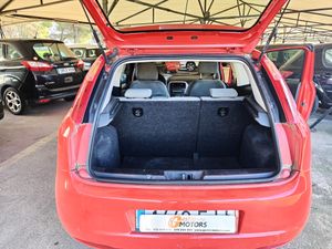 Fiat Punto 1.3 MULTIJET 16V DYNAMIC   - Foto 14