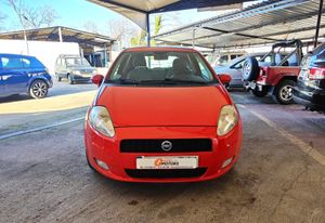 Fiat Punto 1.3 MULTIJET 16V DYNAMIC   - Foto 8