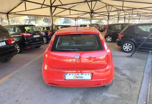 Fiat Punto 1.3 MULTIJET 16V DYNAMIC   - Foto 9