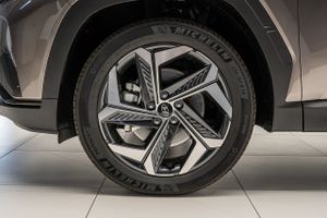 Hyundai Tucson TECNO 2-TONE 1.6 TGDI HEV 230 CV AUTO 5P  - Foto 16