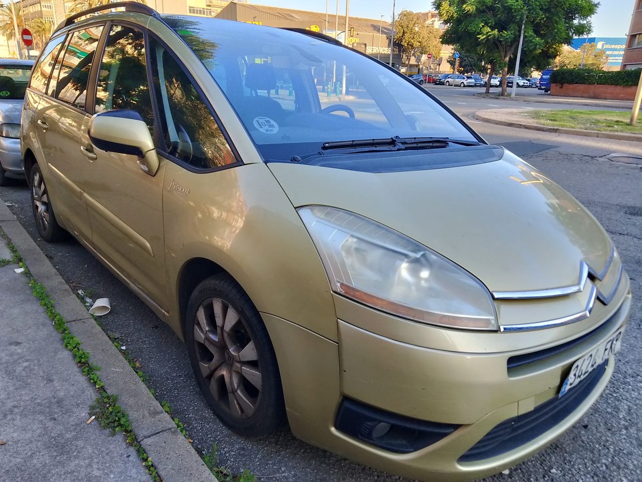 Citroën C4 Picasso 1.4   - Foto 1