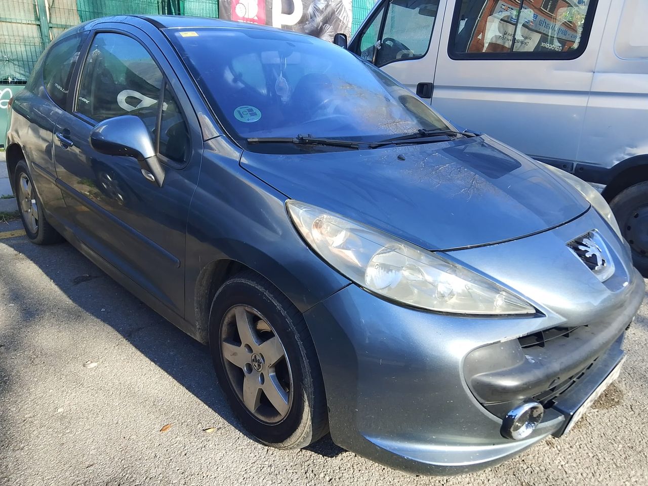 Peugeot 207 1.4   - Foto 1