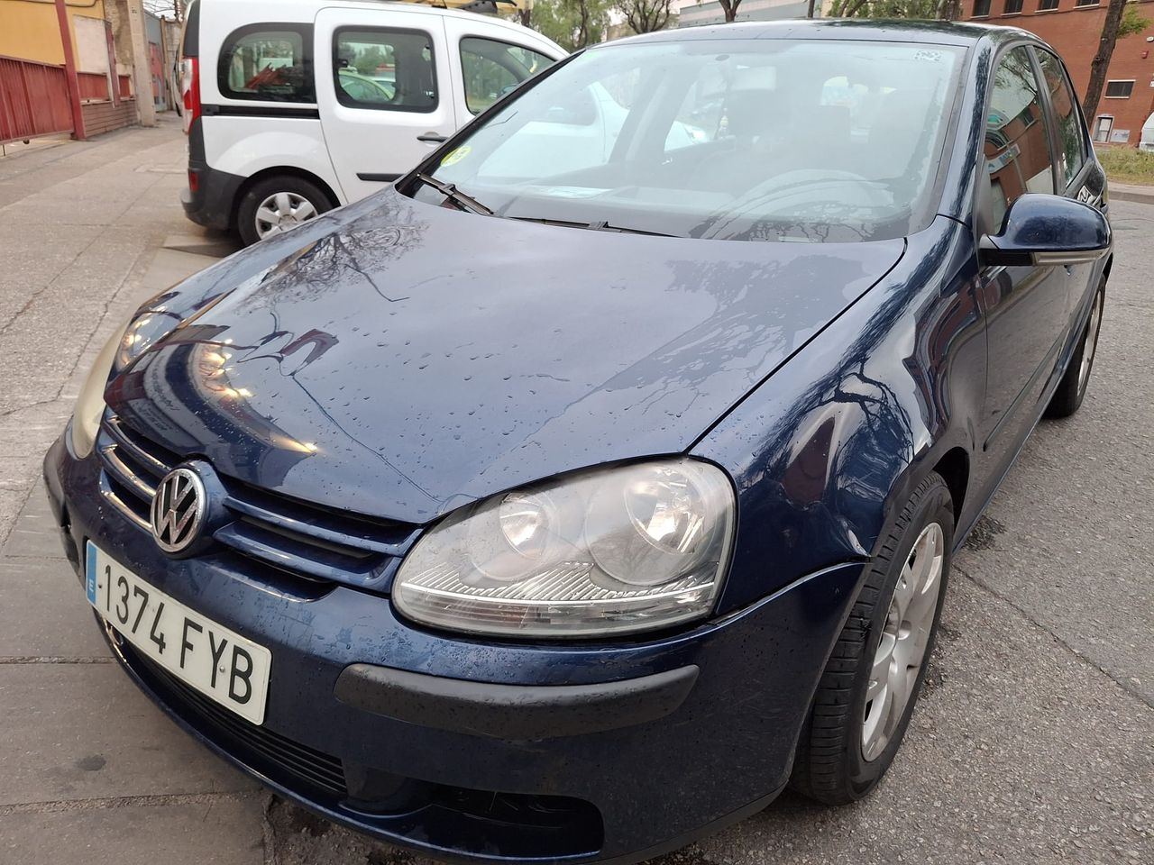 Volkswagen Golf 1.4   - Foto 1