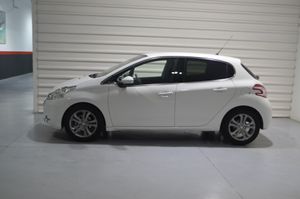 Peugeot 208 5P ALLURE 1.2 VTi 82 GC0925  - Foto 3