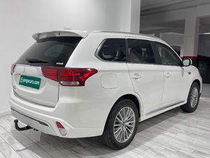 Mitsubishi Outlander 2.4 PHEV Motion Auto 4WD GC4261  - Foto 2
