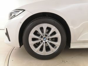 BMW Serie 3 318d Auto.Touring  - Foto 17