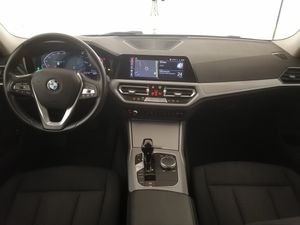 BMW Serie 3 318d Auto.Touring  - Foto 13