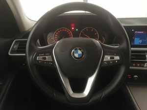 BMW Serie 3 320d Auto.  - Foto 12