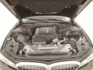 BMW Serie 3 318d  - Foto 17