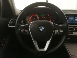 BMW Serie 3 318d  - Foto 8