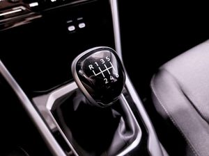 Volkswagen T-Roc  Life 2.0 TDI 85 kW (115 CV) 6 vel   - Foto 13