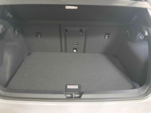 Volkswagen Golf Golf 1.5 eTSI R-Line DSG 110kW   - Foto 8
