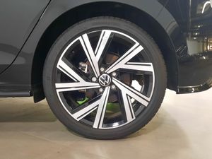 Volkswagen Golf Golf 1.5 eTSI R-Line DSG 110kW   - Foto 9