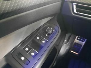 Volkswagen Golf Golf 1.5 eTSI R-Line DSG 110kW   - Foto 11