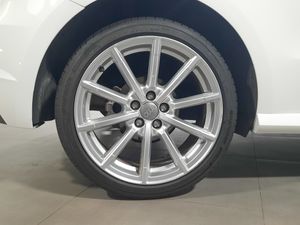 Audi A1 1.0 TFSI Adrenalin   - Foto 9