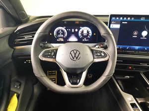 Volkswagen Passat Passat R-Line 1.5 TSI eHybrid 130 kW (177 CV) / 85 kW (115 CV)  Automático DSG 6 vel.   - Foto 10